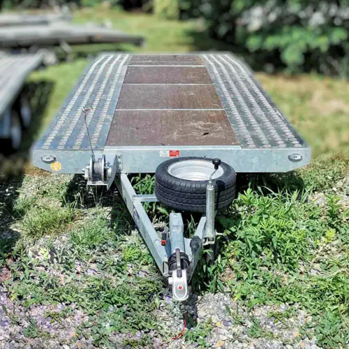 Prikolica za prevoz automobila do 2100kg sa platformom M&D Trans