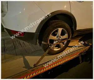 Prevoz auta do servisa iznajmljenom autoprikolicom